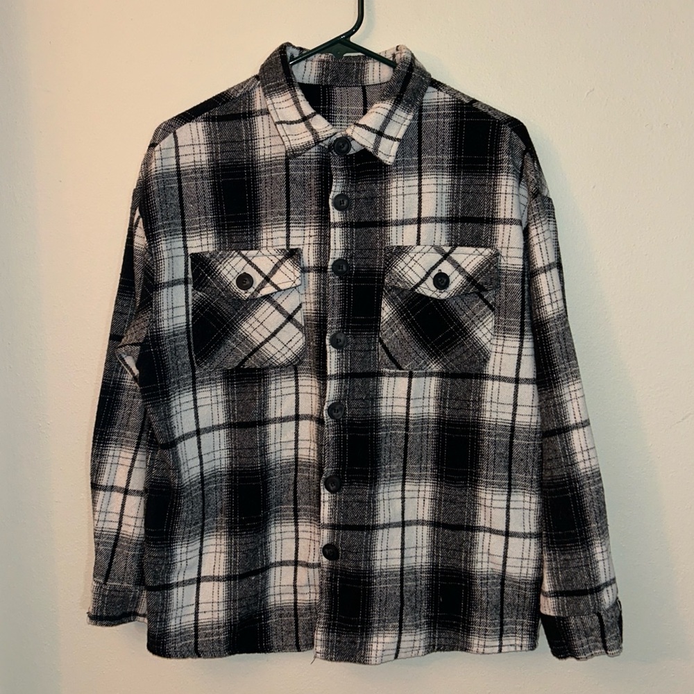 SHEIN Men’s Black & White Flannel with Pockets size Medium
